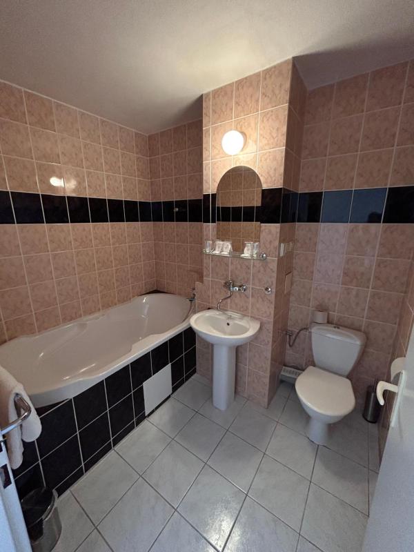 Standard Apartment image 2