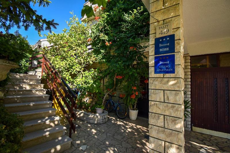 Apartments and Rooms Frane - image 35