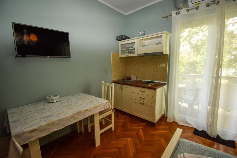 Apartments and Rooms Frane - image 20