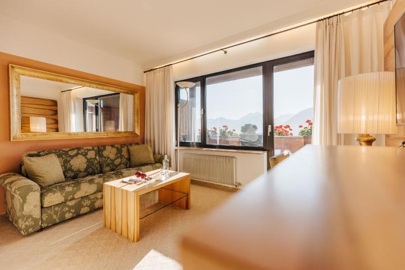 Superior Double Room image 4