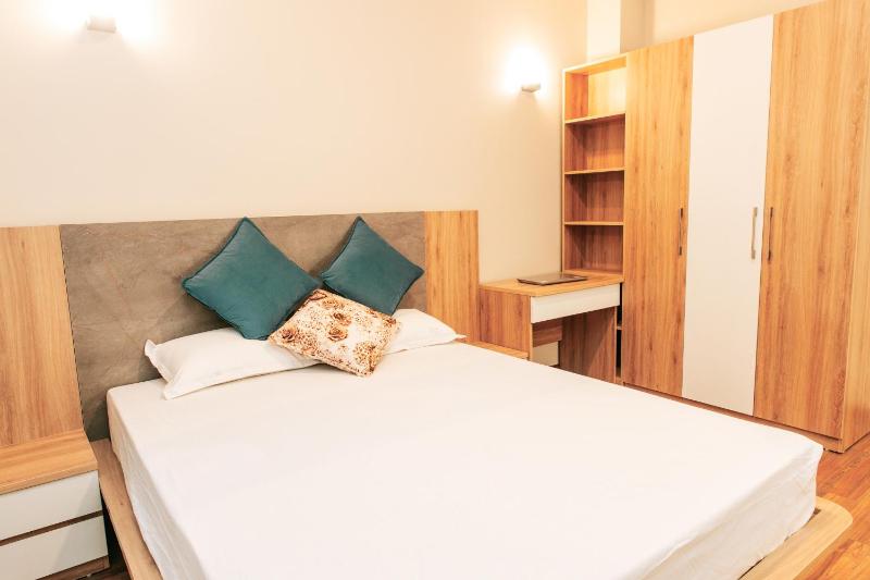 2BHK Serviced Apartment at heart of city - image 7