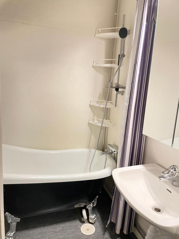 Three-Bedroom Premium Apartment image 2