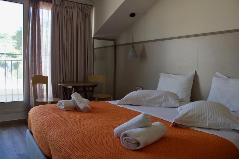 Makris Yialos Apartments - image 18