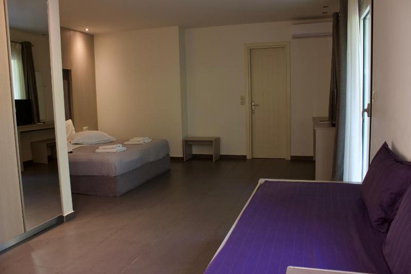 Makris Yialos Apartments - image 41