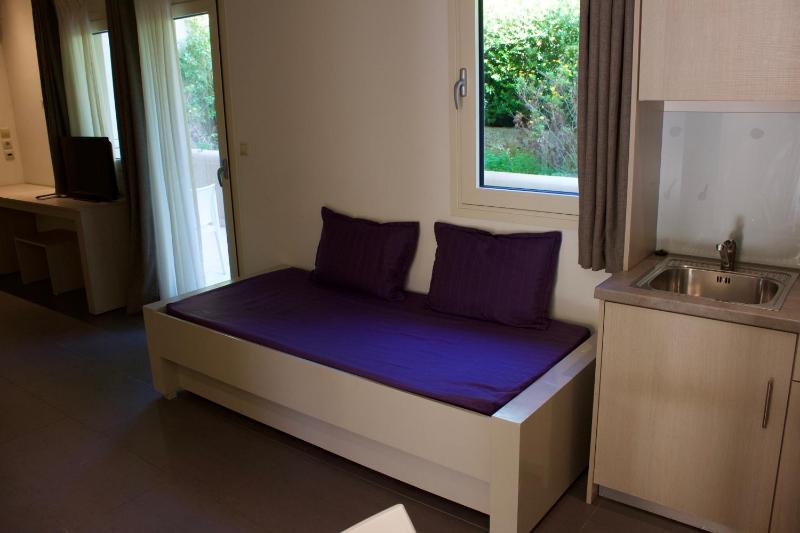 Makris Yialos Apartments - image 20