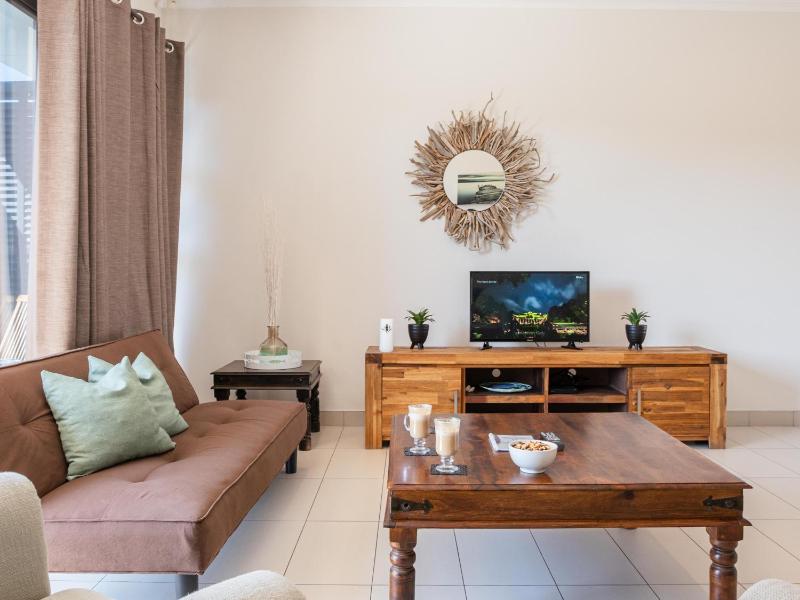 Rieks van der Walt Self-Catering Apartment - image 11