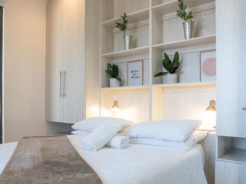 Rieks van der Walt Self-Catering Apartment - image 12