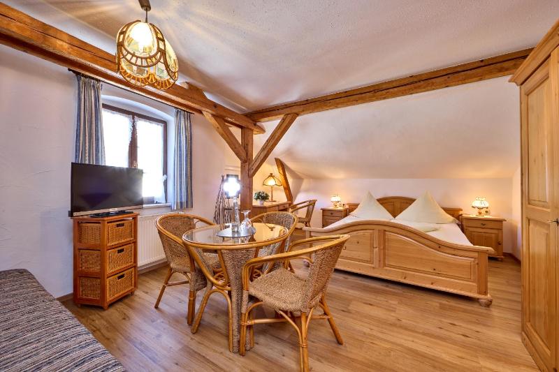 Family Room image 1