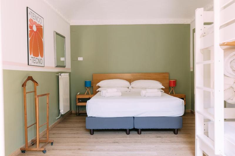 Quadruple Room image 2