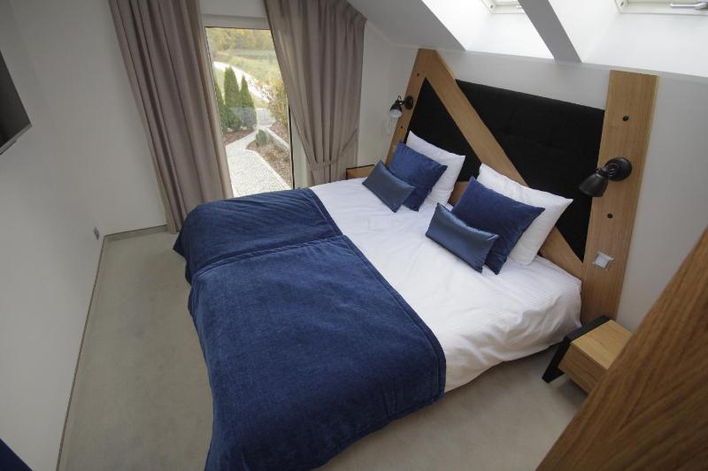 Double Room image 3