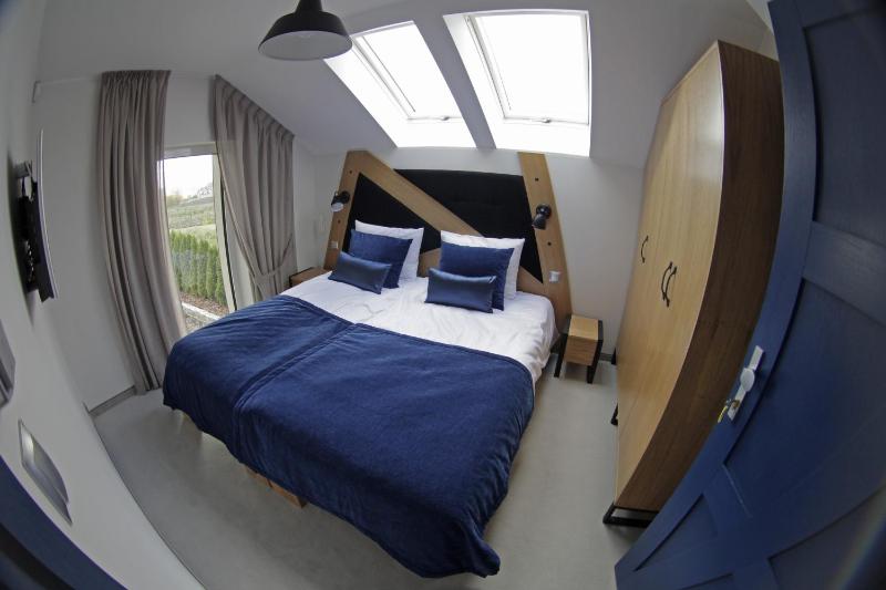 Double Room image 4