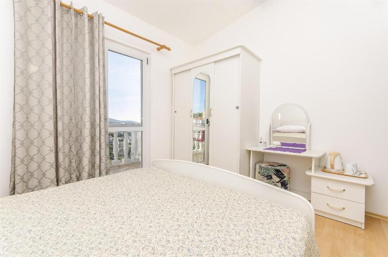 Double Room - Second Floor image 4