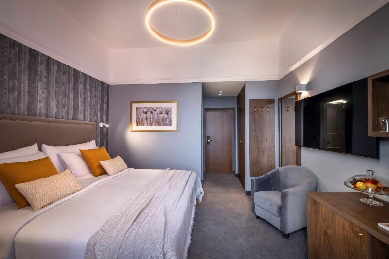 Superior Room for 2 Seaside image 3