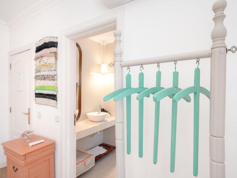 Standard Double Room image 4