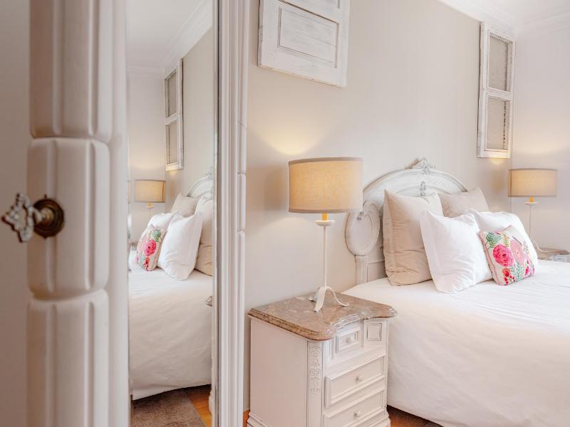 Deluxe Double Room image 1