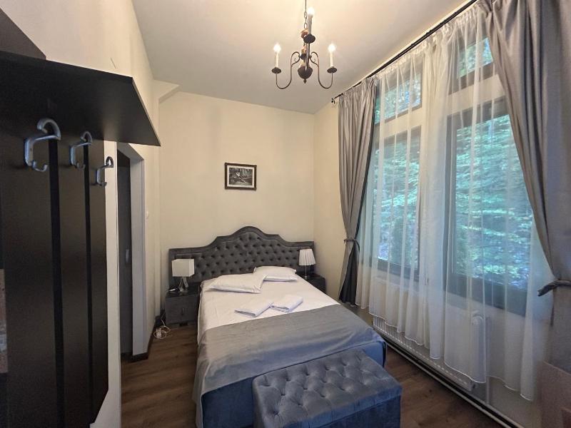 Standard Double or Twin Room image 4
