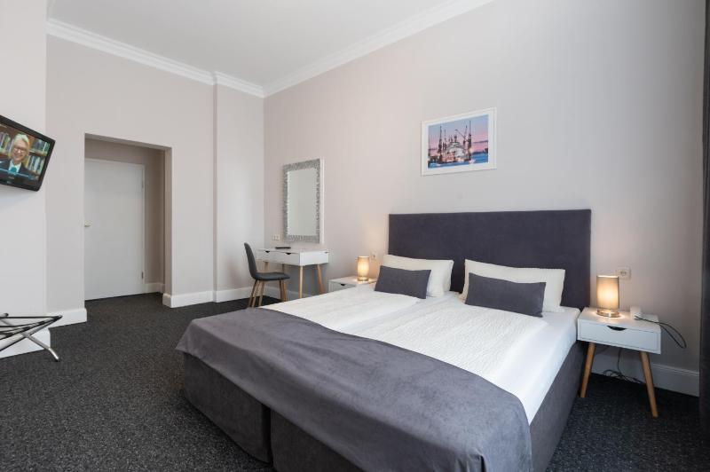 Comfort Double or Twin Room image 1
