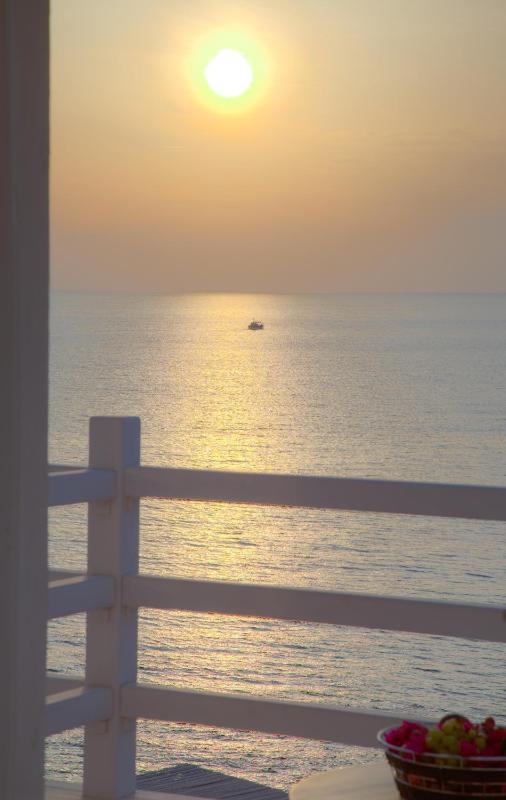 Notos Suite with Sea View image 3