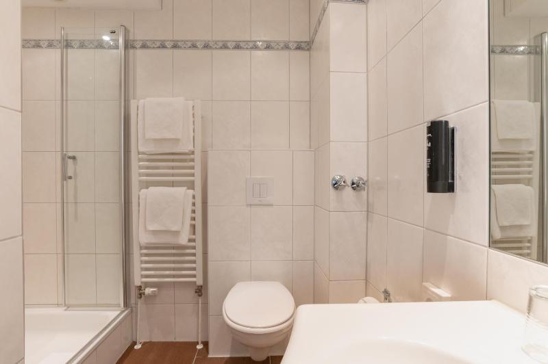 Comfort Double or Twin Room image 4