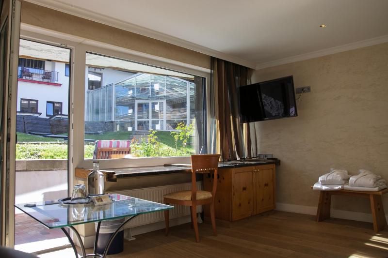 Premium Double Room image 1