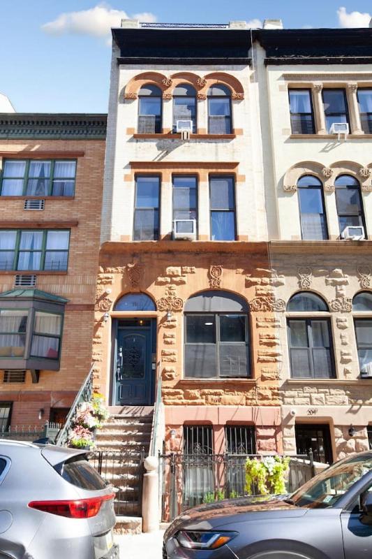 Charming Central Park Townhome - image 11