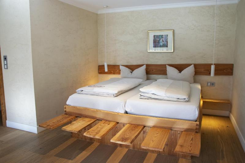 Premium Double Room image 4
