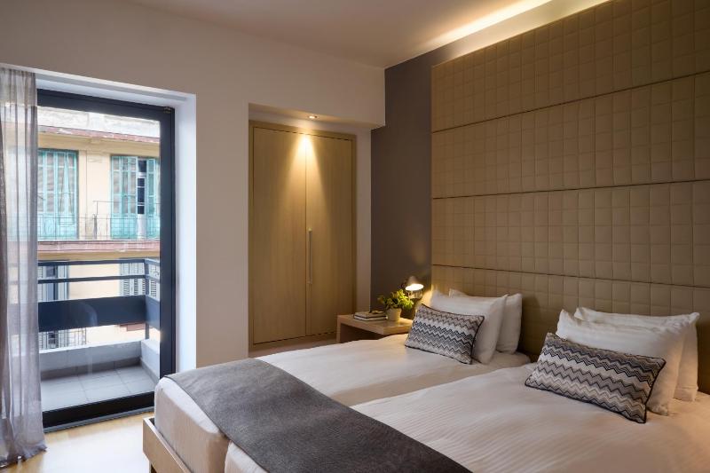 Twin Room image 3