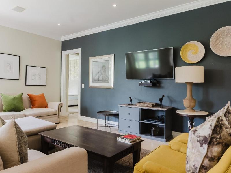 Hyde Park Retreat - image 5