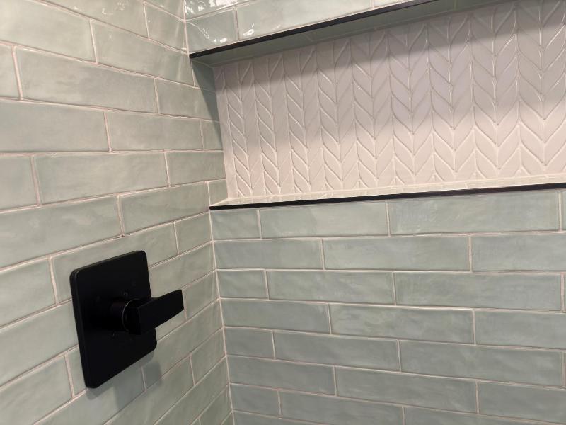 Beautiful Renovated 1BR Lakeside Condo condo - image 12