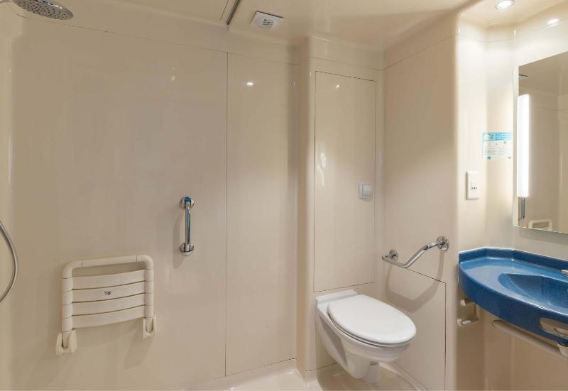 Double Room - Disability Access image 3