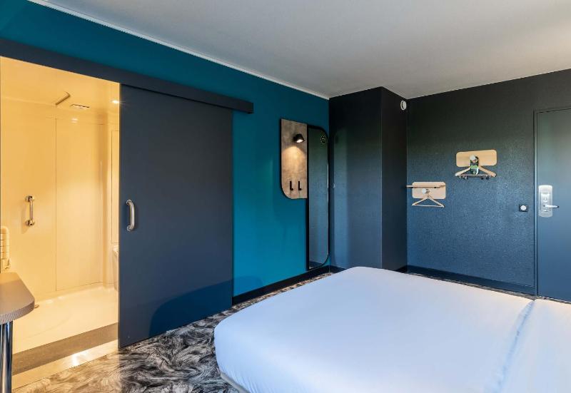 Double Room - Disability Access image 2
