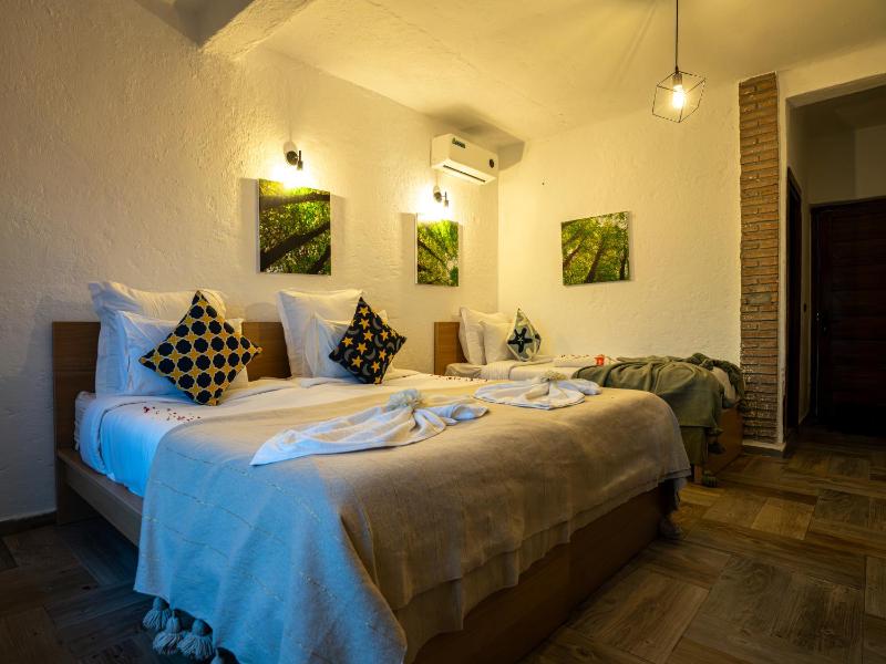 Resort Hotel El Cortijo & Spa - image 10