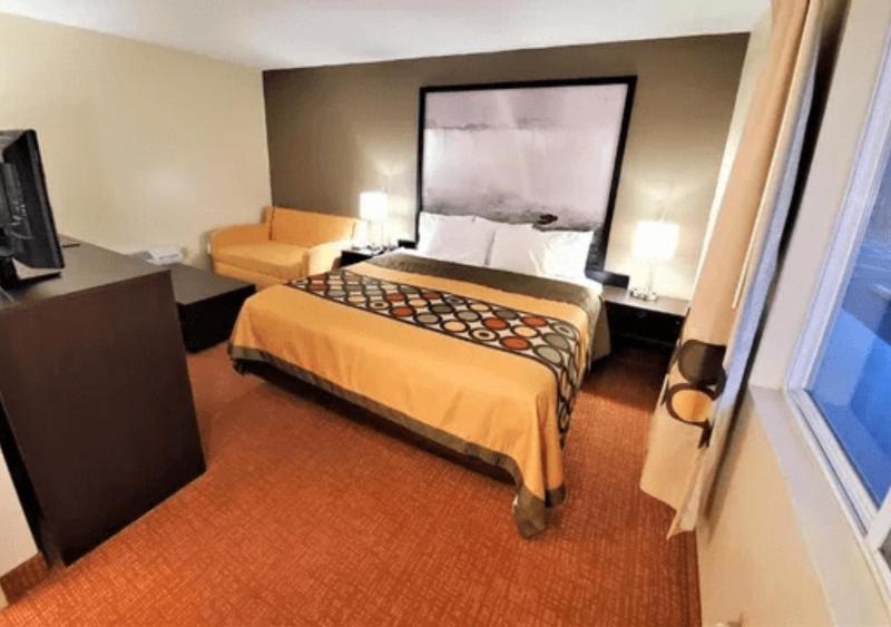 King Room image 4