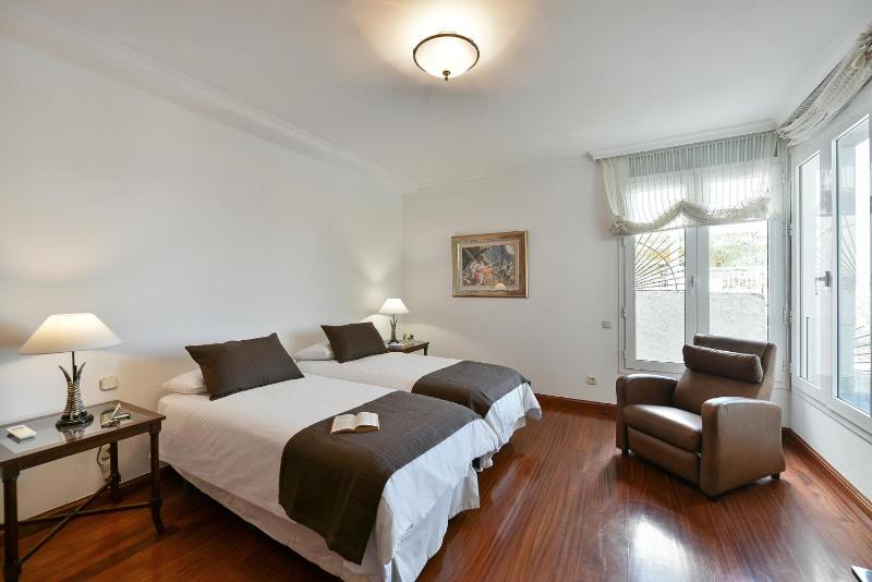 Seaview Holiday Rental by VillaGranCanaria - image 11