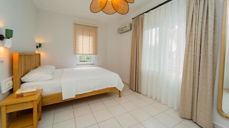 Deluxe Double or Twin Room image 3