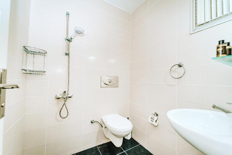 Standard Double or Twin Room image 3