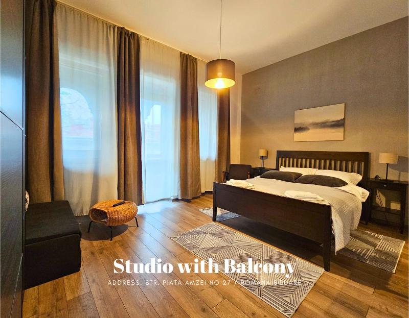 Studio with Balcony image 1