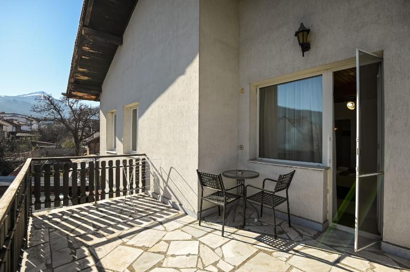 Double Room with Balcony image 4