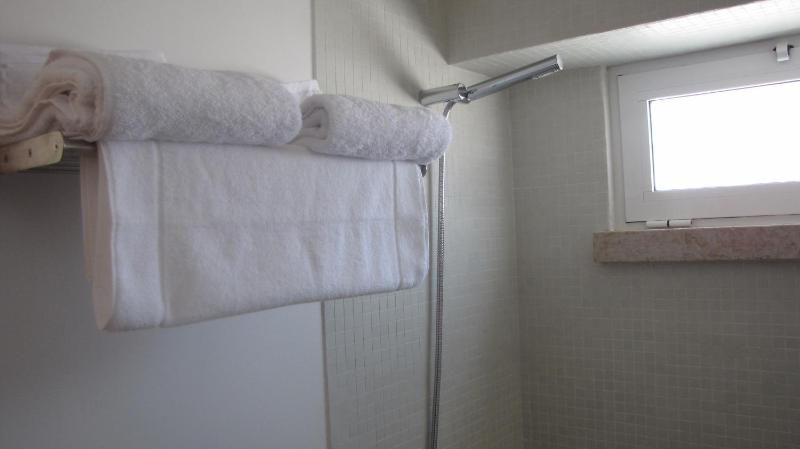 Double Room with Balcony image 2