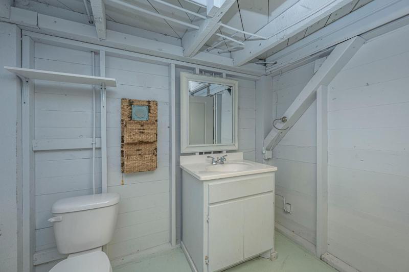 Four-Bedroom Holiday Home image 2