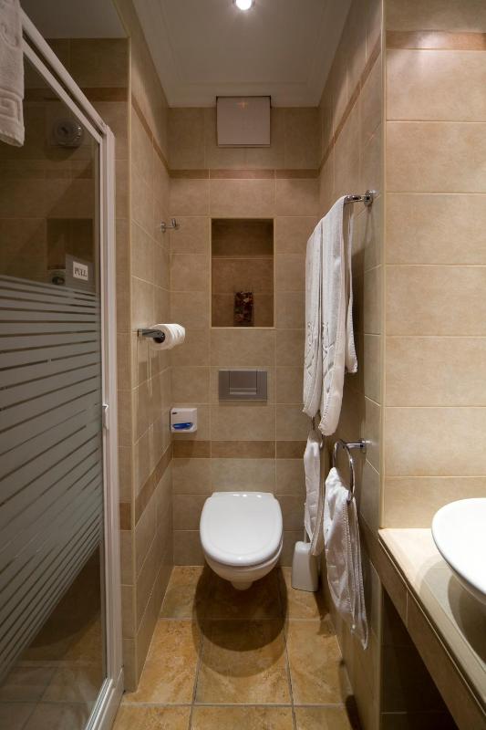 Double Room with Street or Courtyard View image 2