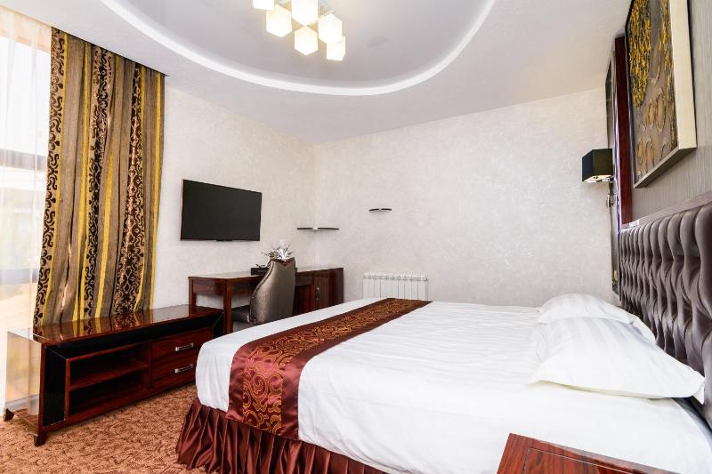 Standard  Double Room image 2