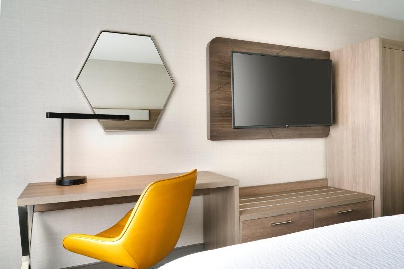 Standard Room image 4