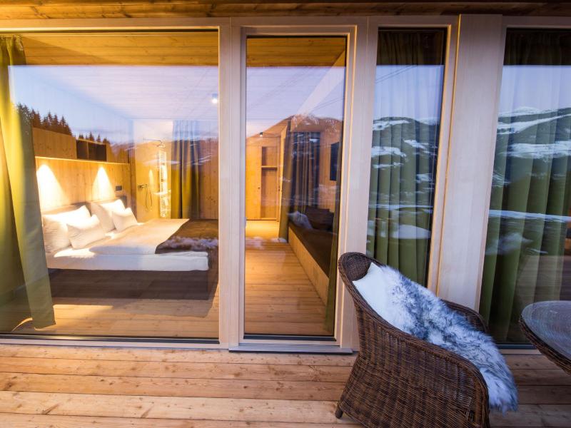 One-Bedroom Apartment with Terrace image 2