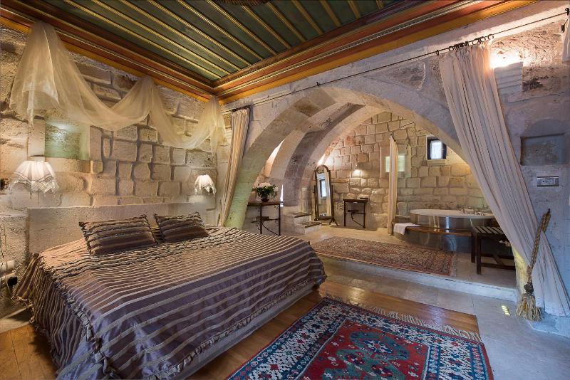 King Room image 2