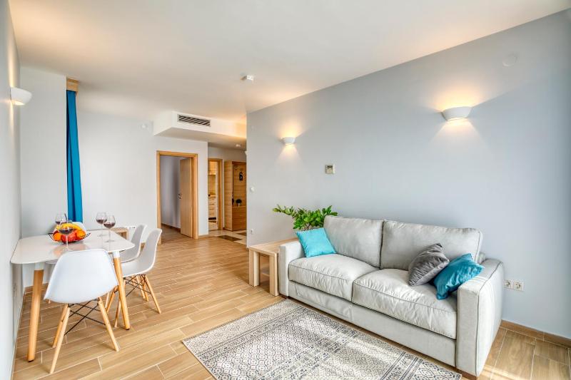 Apartment with Sea View image 1