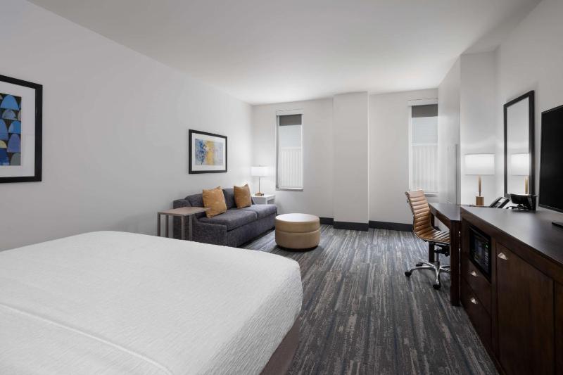 Hampton Inn & Suites Denver/Downtown-Convention Center - image 30
