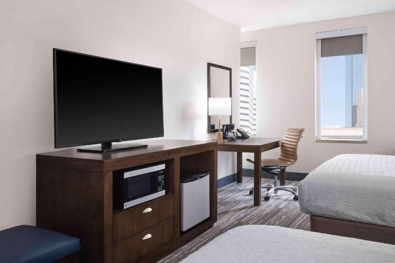 Hampton Inn & Suites Denver/Downtown-Convention Center - image 5