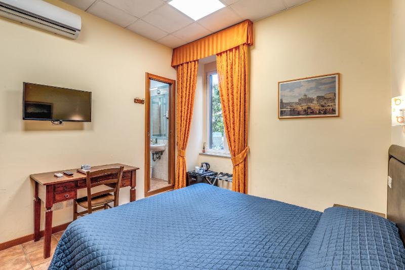 Standard Double Room image 4