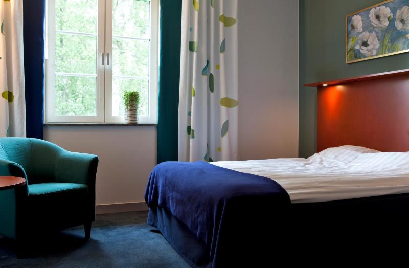 Double Room with Private Bathroom image 2